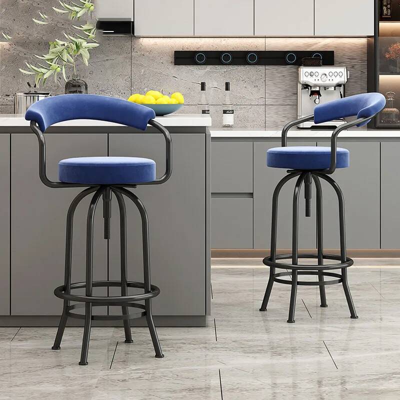 كرسي مطبخ بتصميم منتصف القرن ق - مراجعة Commercial Kitchen Designer وسعره