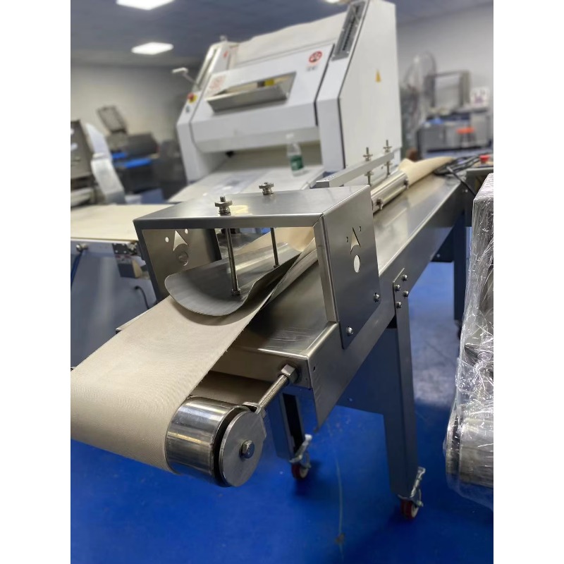 ماكينة صنع وتشكيل الدونات والب - مراجعة Donut Making Machine وسعره